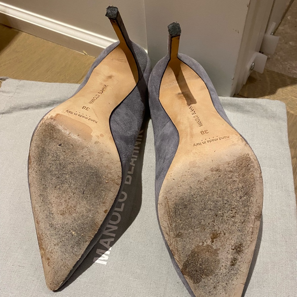 Manolo Blahnik Gray Suede Pumps - Picture 3 of 15